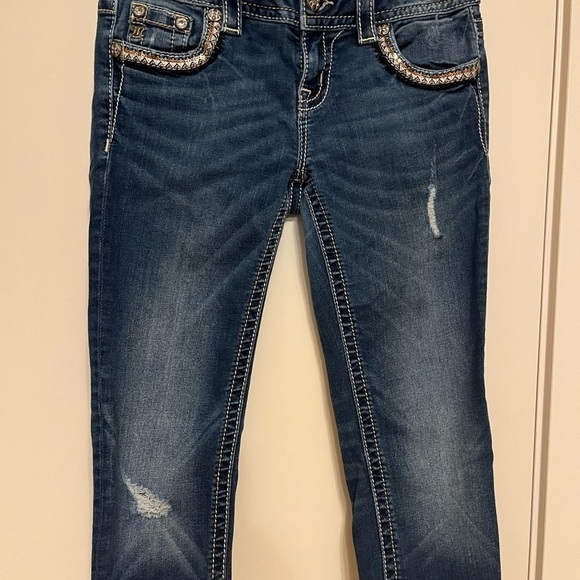 Miss Me Signature Sequin Aztec design Capri Jeans Women’s  26 / 2 - Picture 1 of 5